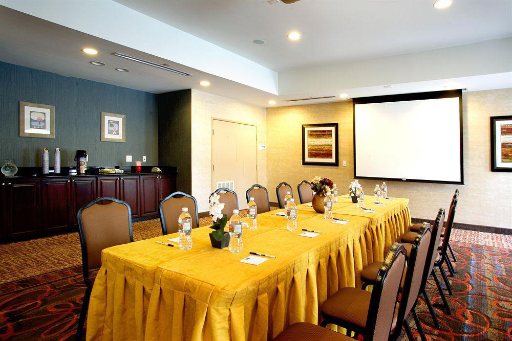 Holiday Inn Express Uvalde, An Ihg Hotel Facilities photo