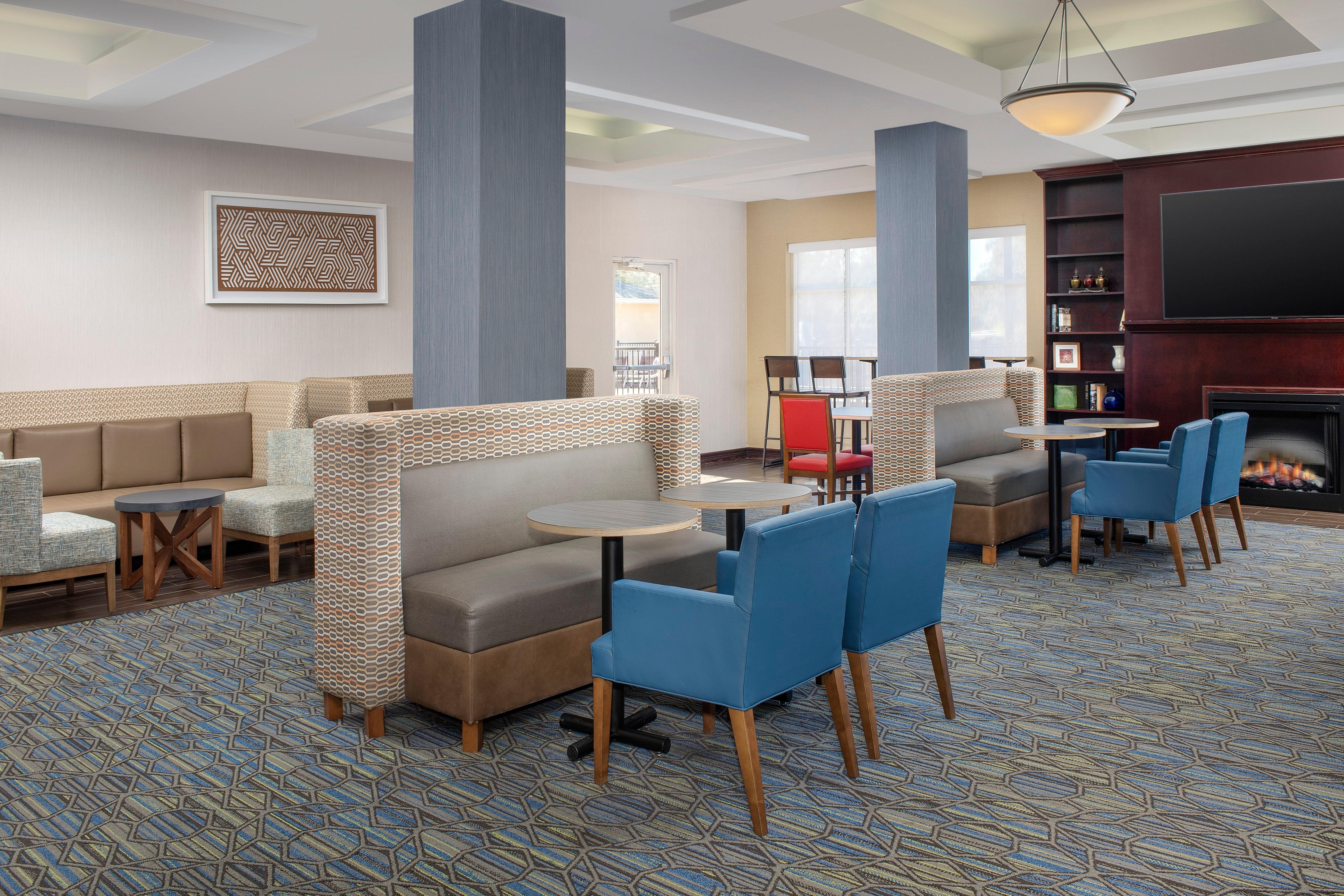 Holiday Inn Express Uvalde, An Ihg Hotel Exterior photo