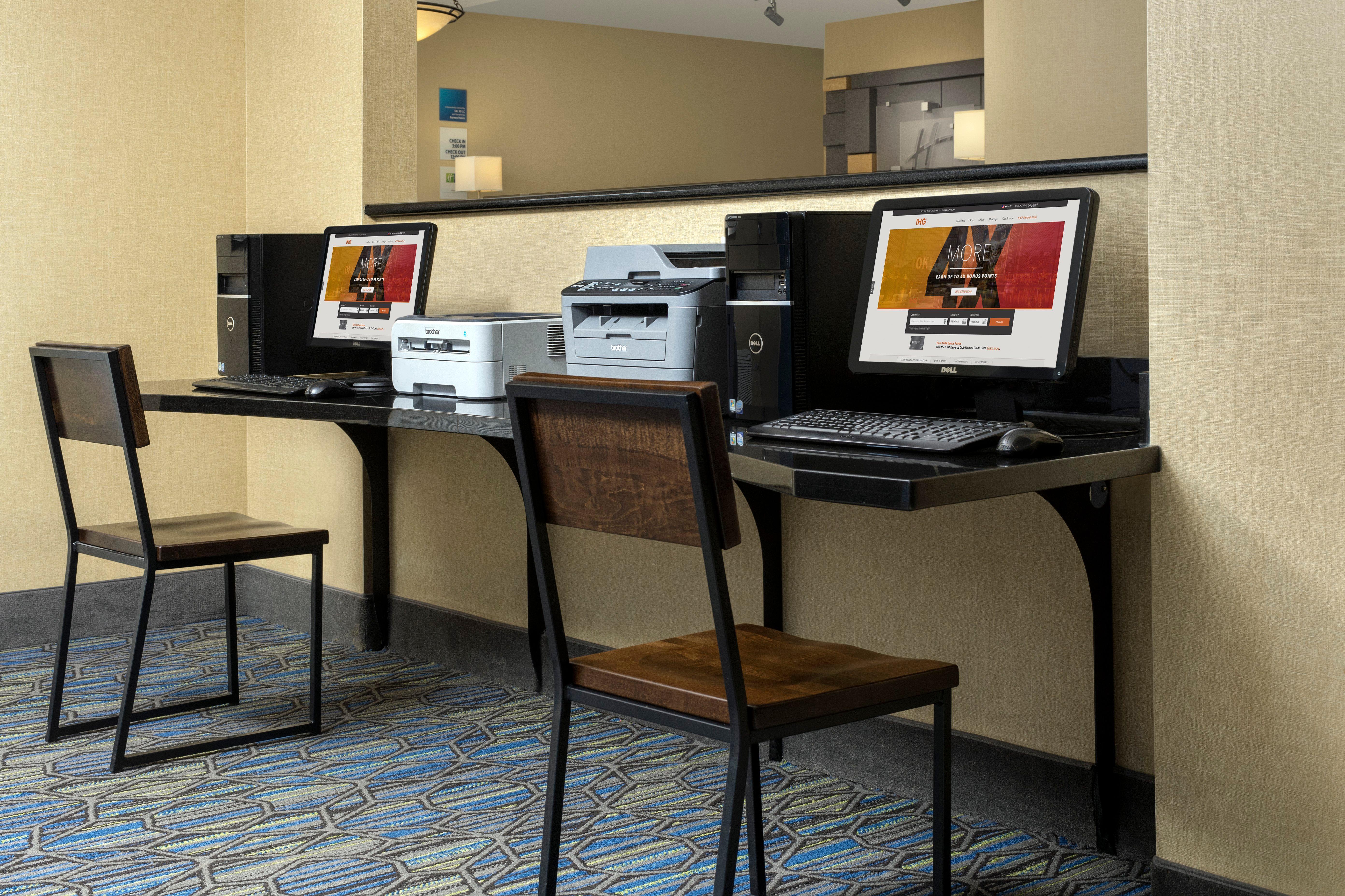 Holiday Inn Express Uvalde, An Ihg Hotel Exterior photo