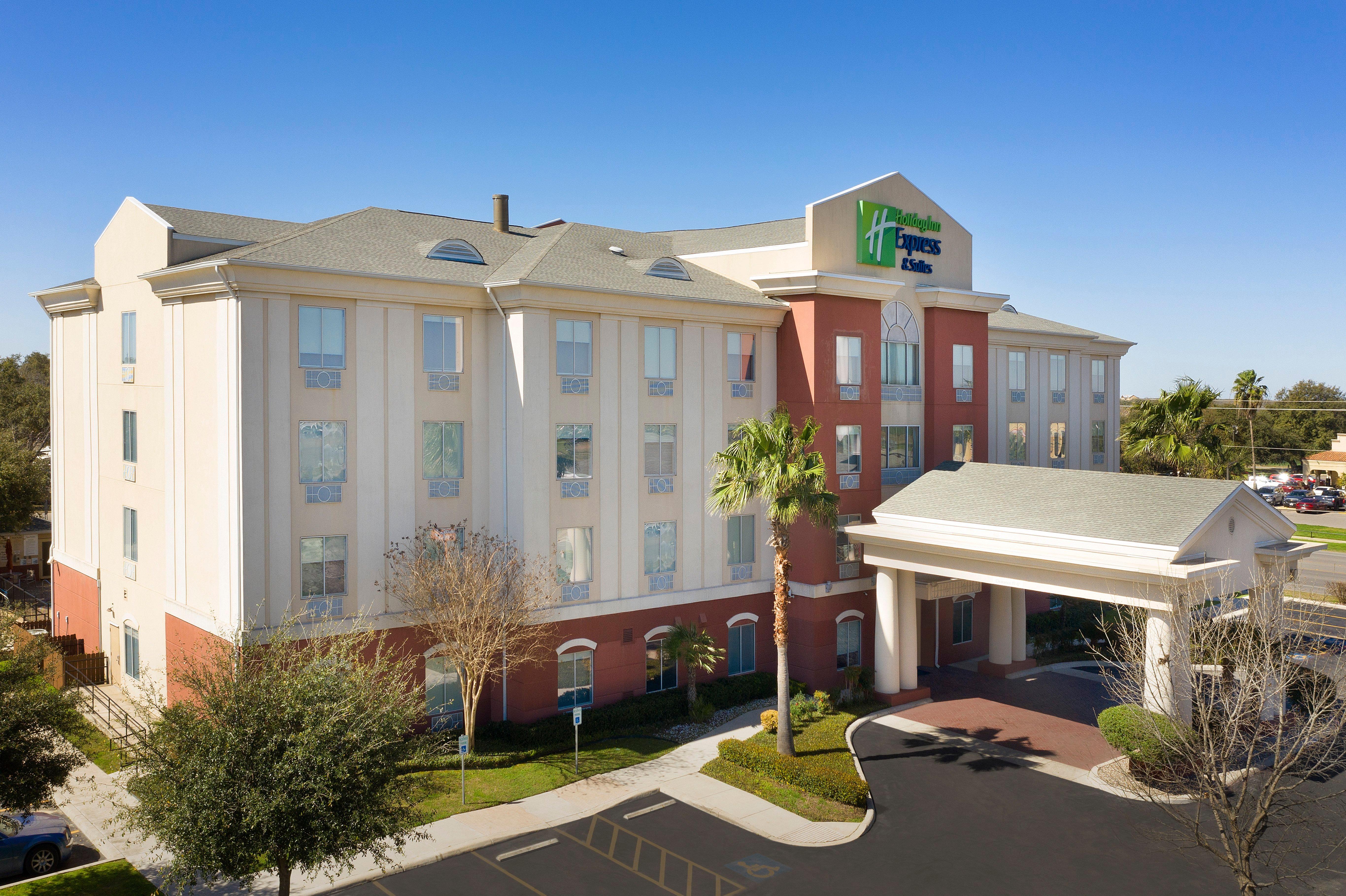 Holiday Inn Express Uvalde, An Ihg Hotel Exterior photo